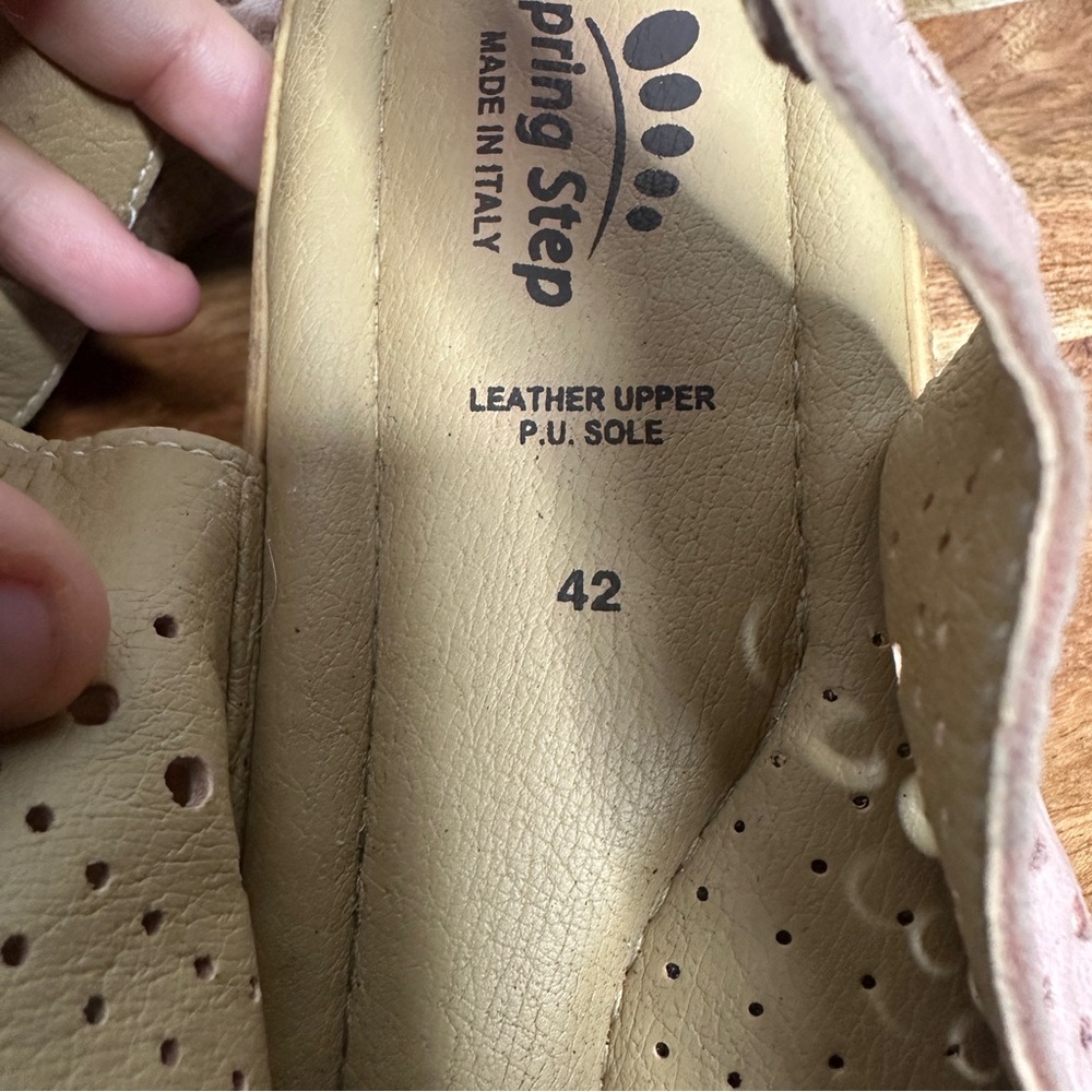 EUC Spring Step Women's Pink Perforated Wedges Size 11 US / 42 UK - Picture 9 of 14